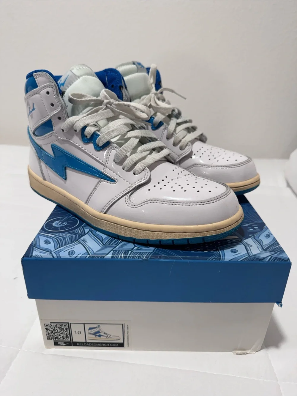 White & Blue High-Top Men's Sneakers with Lightning Accent